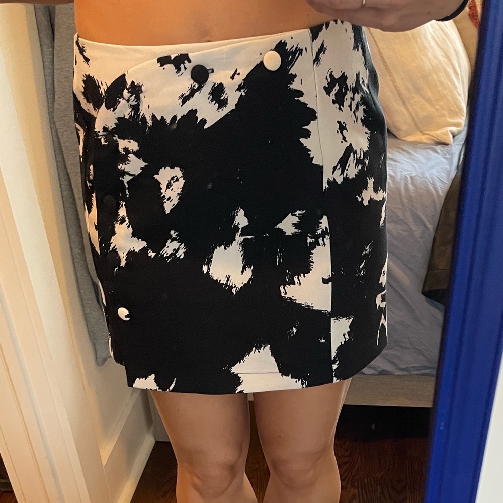 Urban outfitters black/white skirt with tags still on